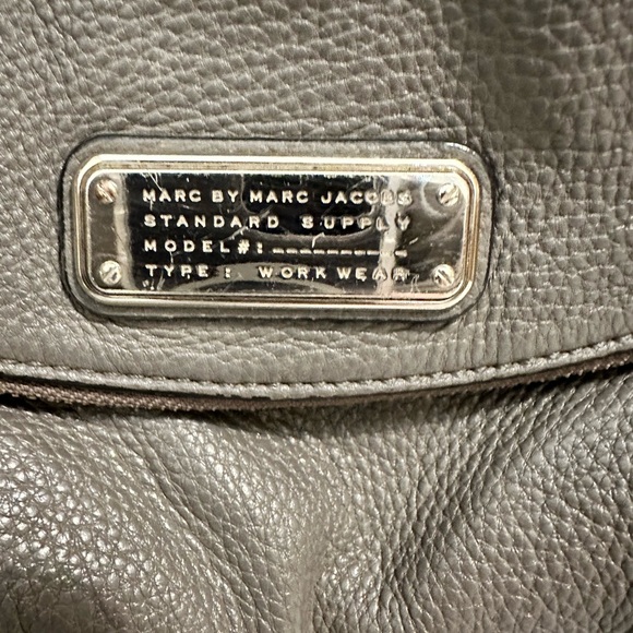 Marc By Marc Jacobs Gray Crossbody Bag Detachable Leather Strap Silver-Tone Zip - Picture 2 of 11